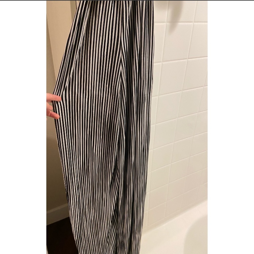 NEW Boohoo Maya Plunge Striped Culotte Jumpsuit - Picture 8 of 9